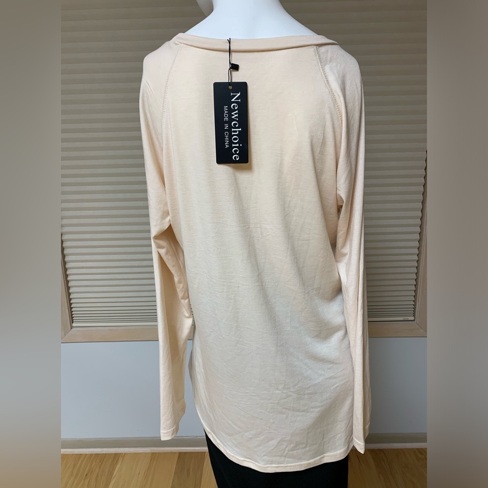 NWT Newchoice Women’s size M Tee-Top Cream/Beige. See measurements.